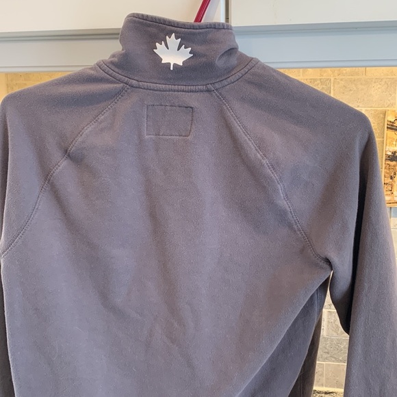 Roots 1/4 Zip lightweight shirt Grey with Beaver Logo and Long Sleeves - Picture 2 of 4